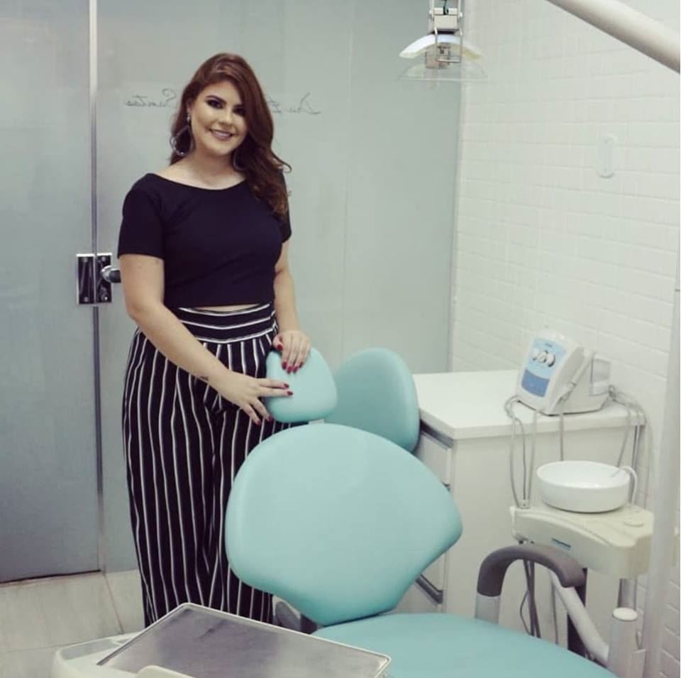 Beatriz Santos - Cirurgiã Dentista