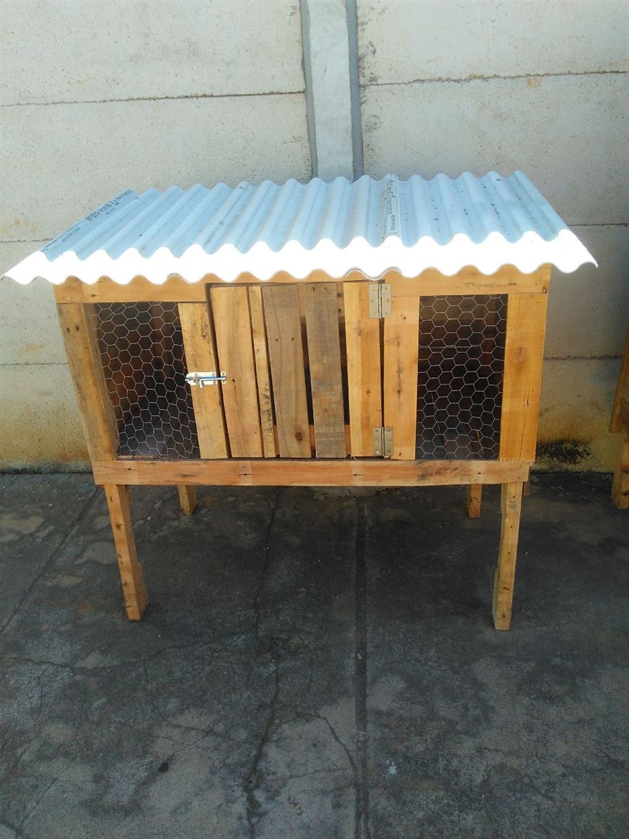 Vendo viveiros pra pintinhos, coelhos, codornas,passarinhos e etc contato WhatsApp 35 9 88180897  Elder