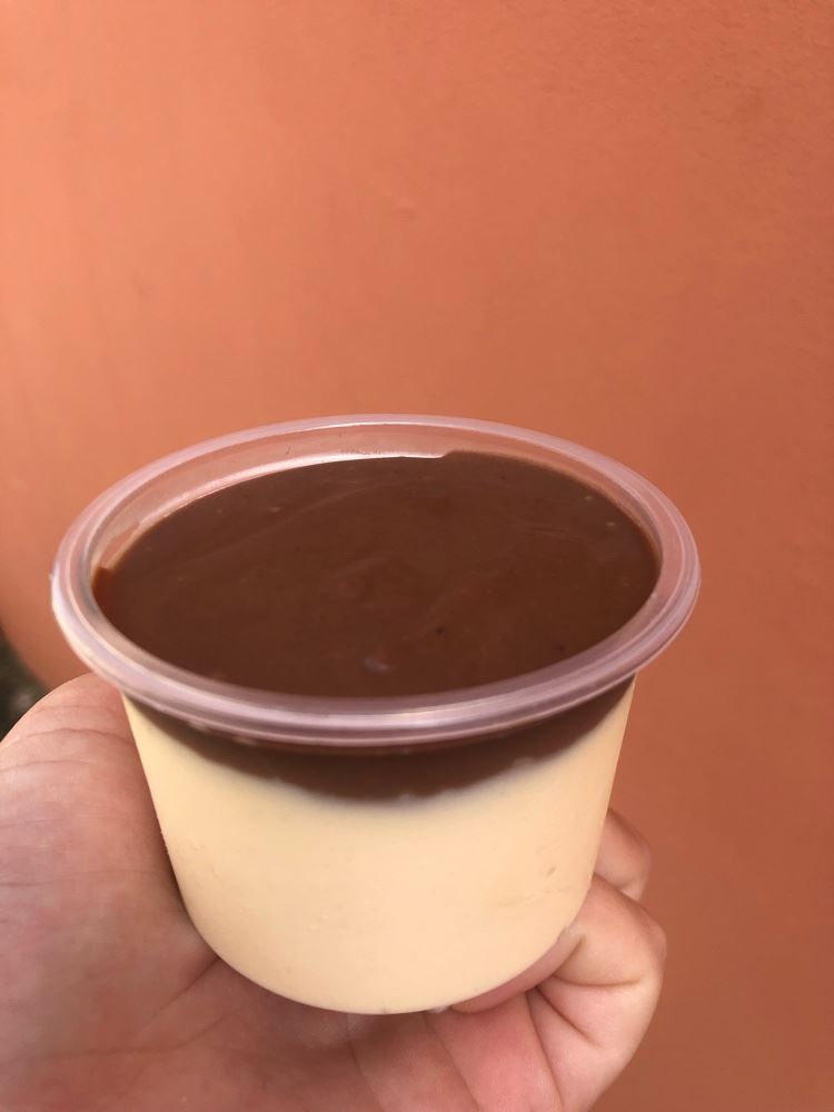 Mousse de maracujá com chocolate 