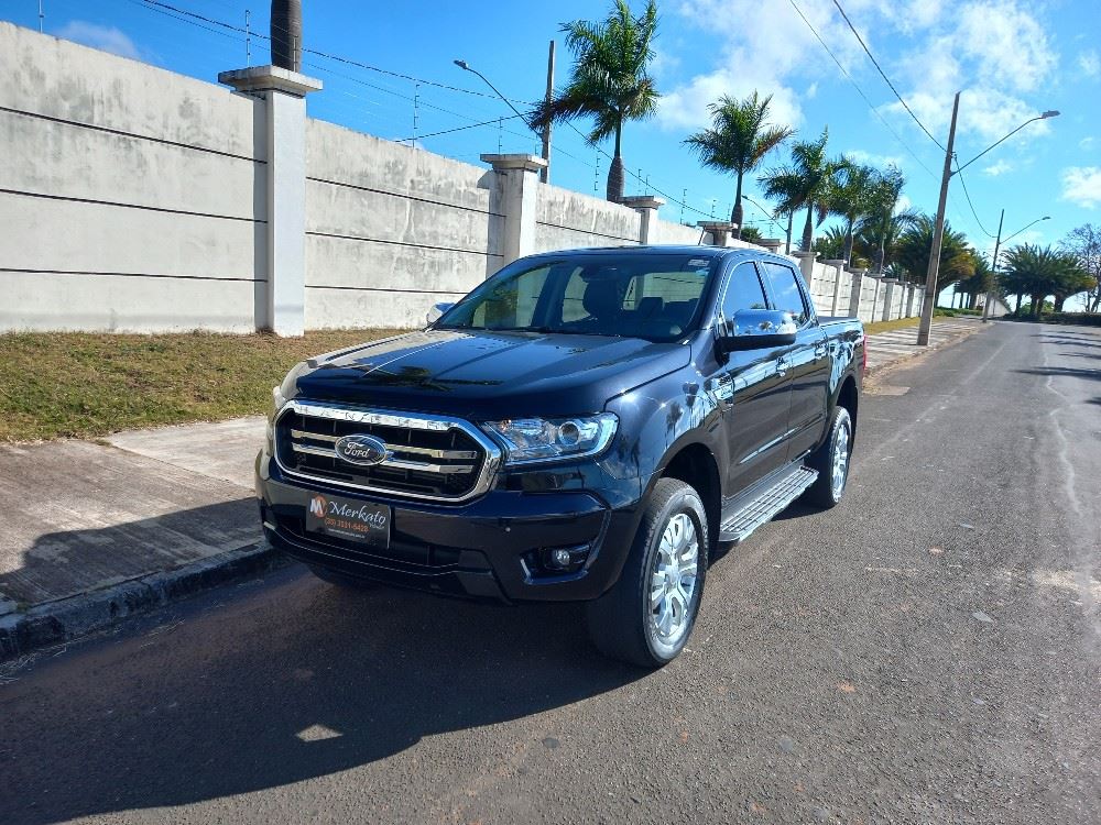 FORD RANGER XLT 3.2 DIESEL COMPLETA 2020
ÚNICO DONO, TODAS AS REVISÕES FEITAS NA ORTOVEL DE RIBEIRÃO PRETO
POSSUI MANUAL E CÓPIA DE CHAVE
APENAS 35.000 KM RODADOS
PREÇO: R$ 189.000,00