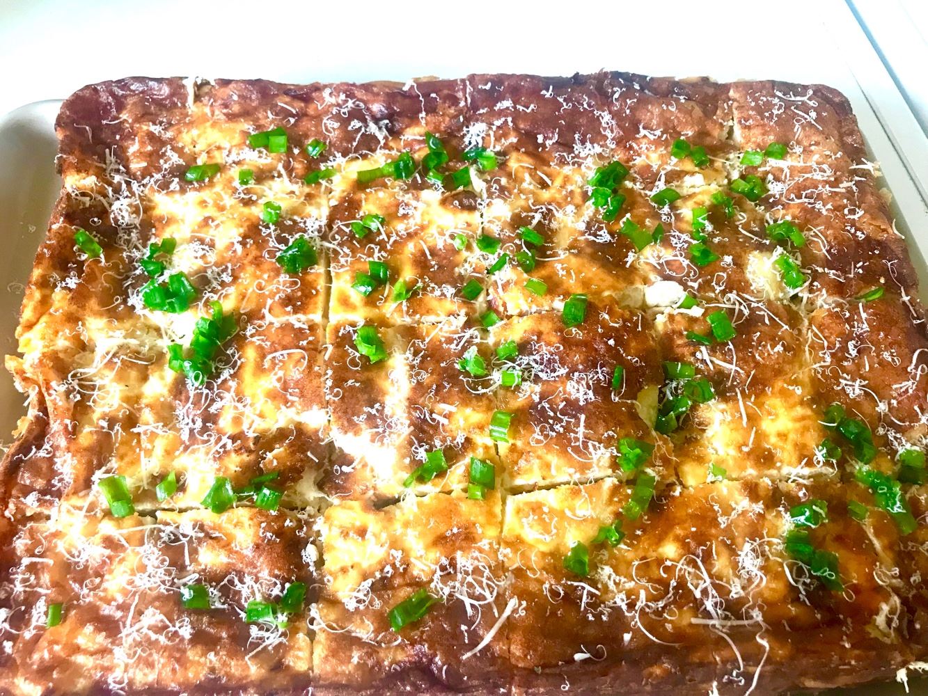 Torta de frango com cobertura de queijo 