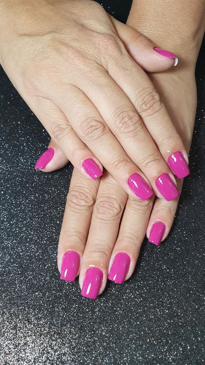 Cutilagem e esmaltação na unha de gel 💅